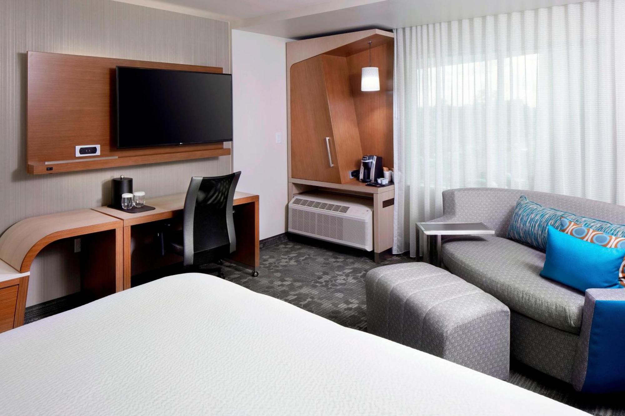 Hotel Courtyard By Marriott Intercontinental Airport
